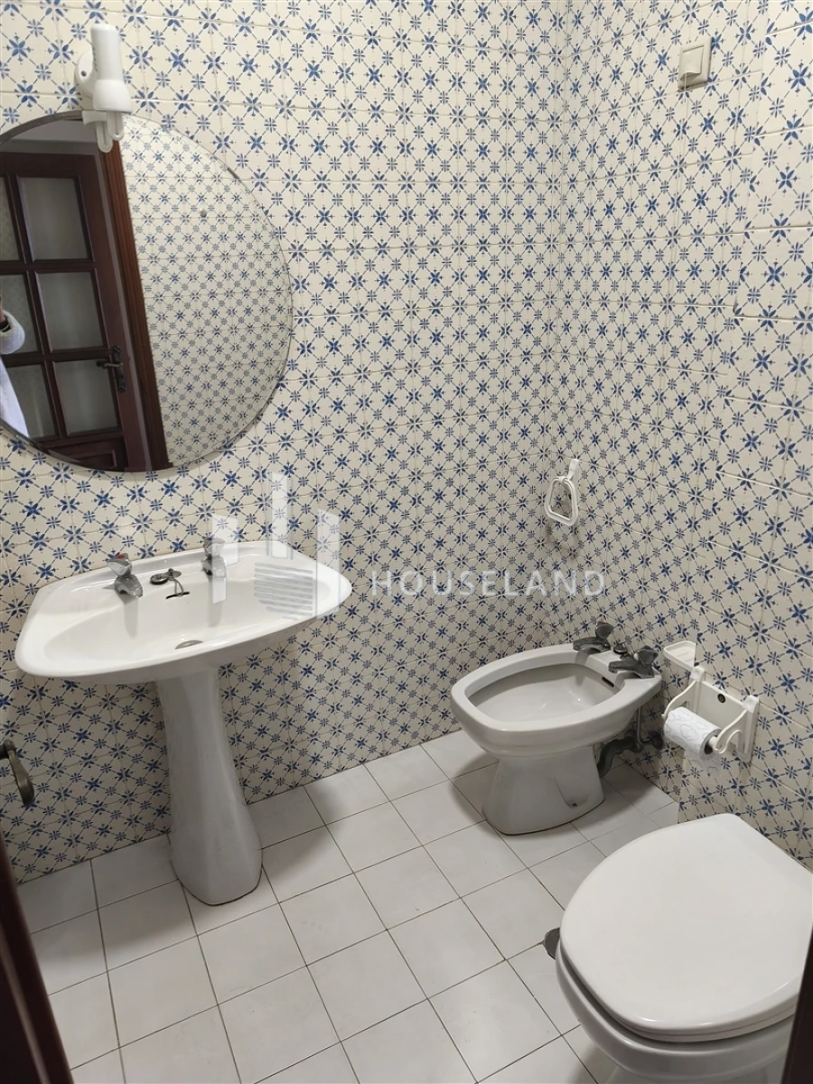 Apartamento T5 para Venda em Espinho Foto 8