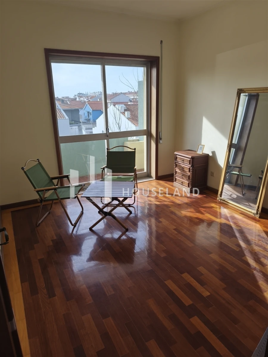 Apartamento T5 para Venda em Espinho Foto 44