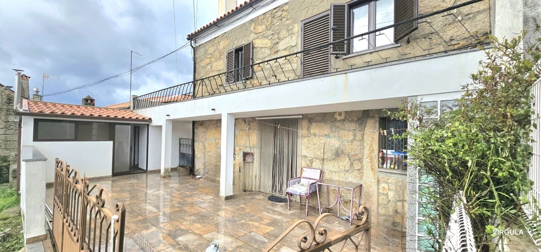 Moradia T3 para Venda em Casteleiro Foto 2