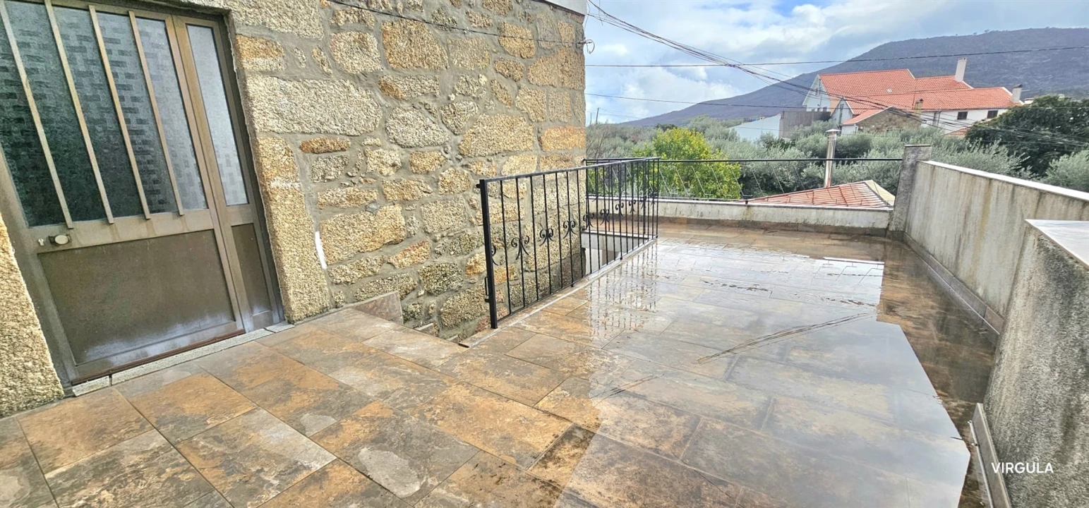 Moradia T3 para Venda em Casteleiro Foto 8