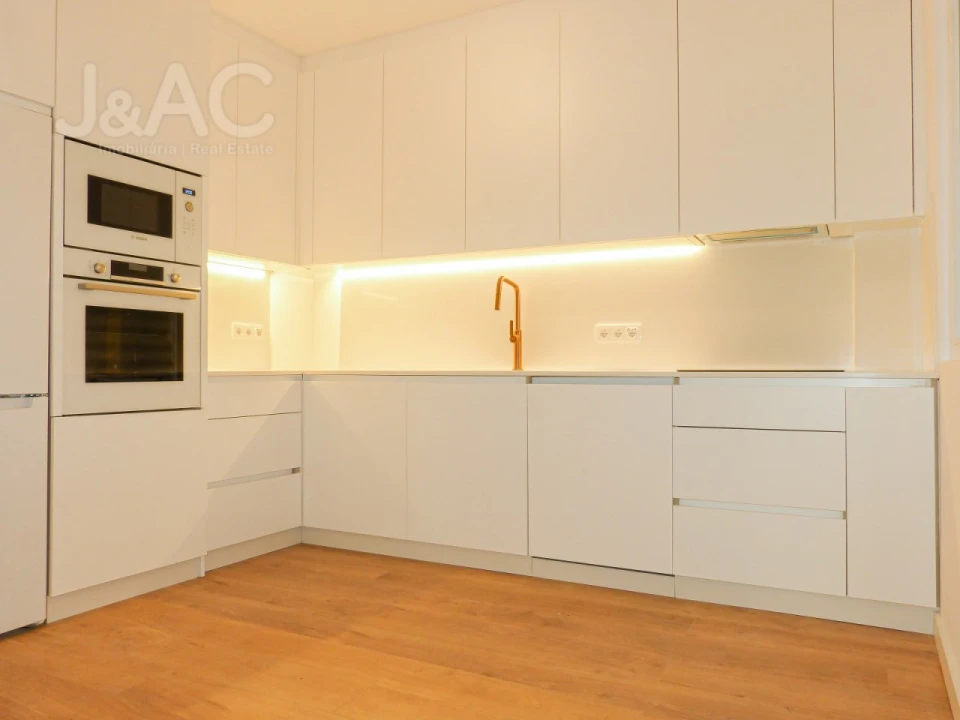 Moradia T4 para Venda em Carcavelos e Parede Foto 5