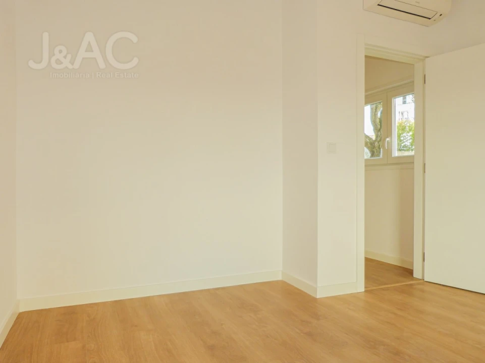 Moradia T4 para Venda em Carcavelos e Parede Foto 11