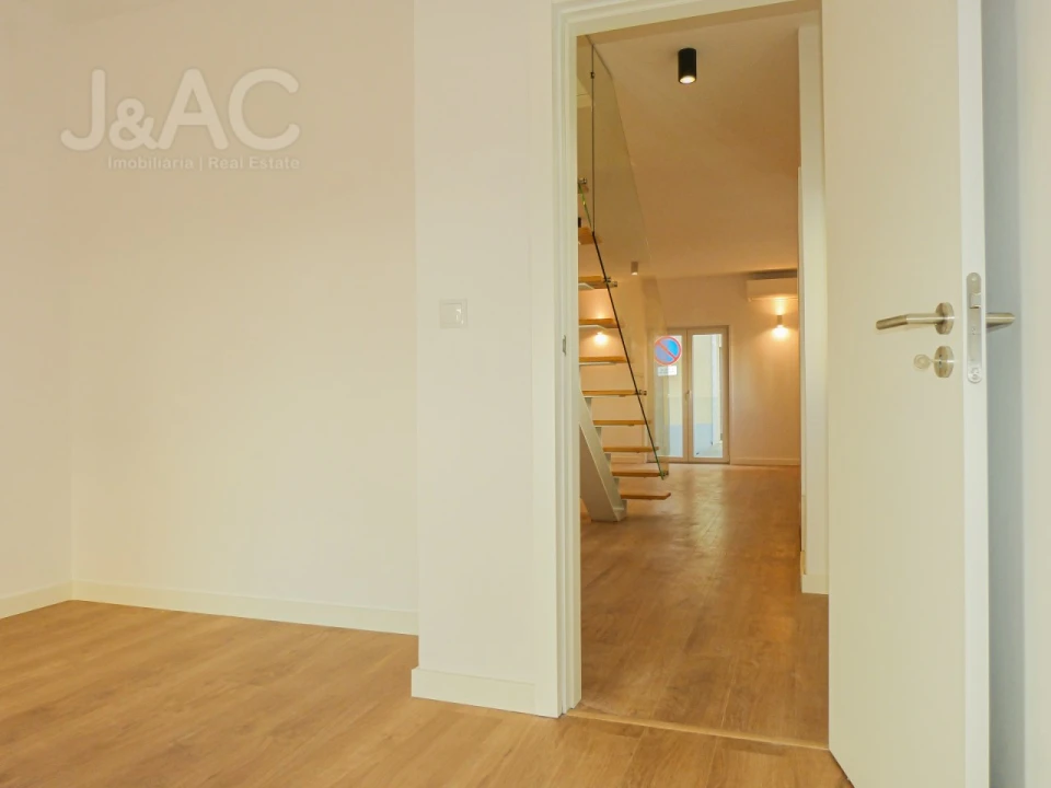 Moradia T4 para Venda em Carcavelos e Parede Foto 12