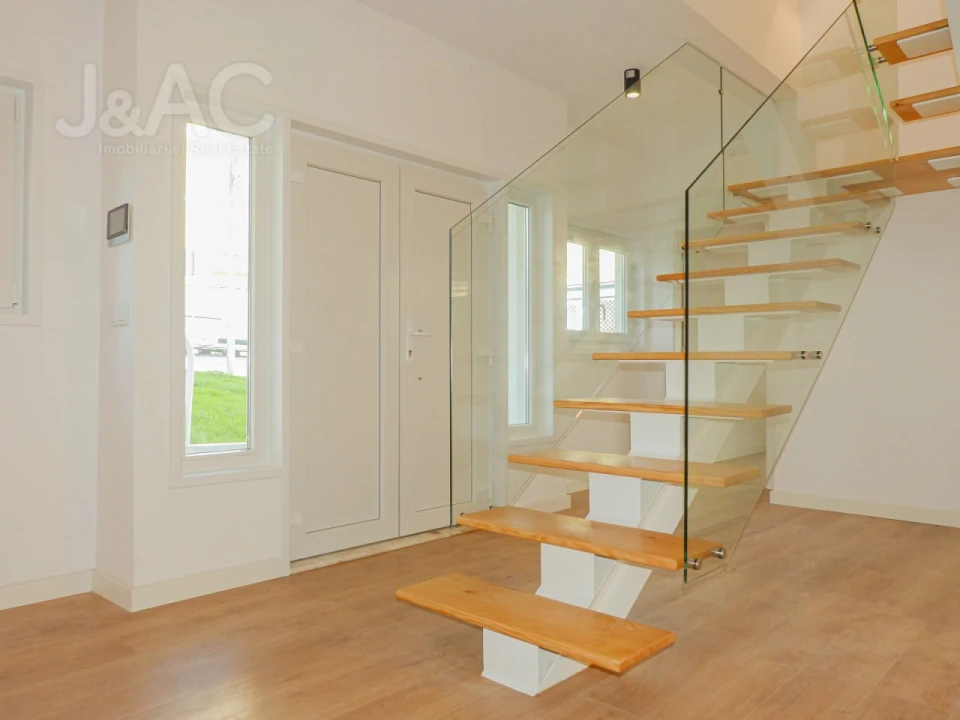 Moradia T4 para Venda em Carcavelos e Parede Foto 13