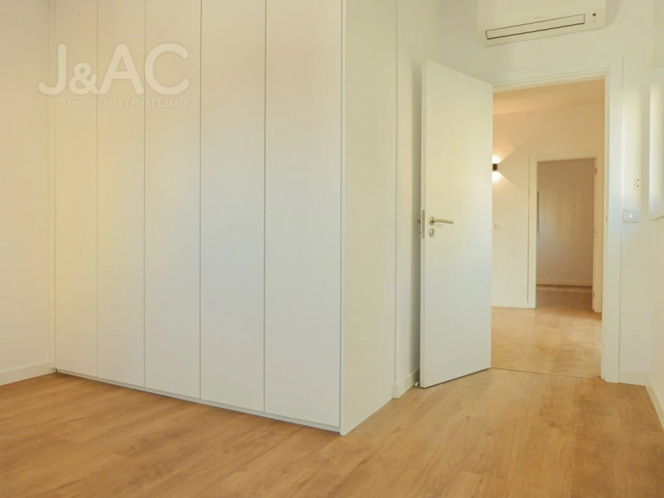 Moradia T4 para Venda em Carcavelos e Parede Foto 23