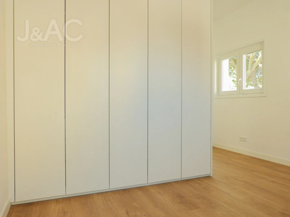 Moradia T4 para Venda em Carcavelos e Parede Foto 24