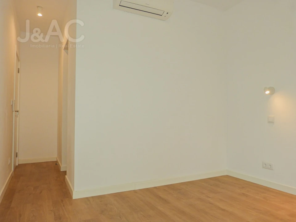 Moradia T4 para Venda em Carcavelos e Parede Foto 26