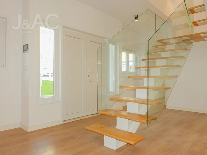 Moradia T4 para Venda em Carcavelos e Parede Foto 13