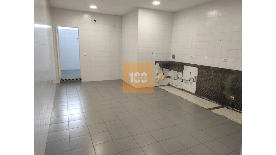 Negócio para Venda em São Mamede de Infesta e Senhora da Hora Foto 3