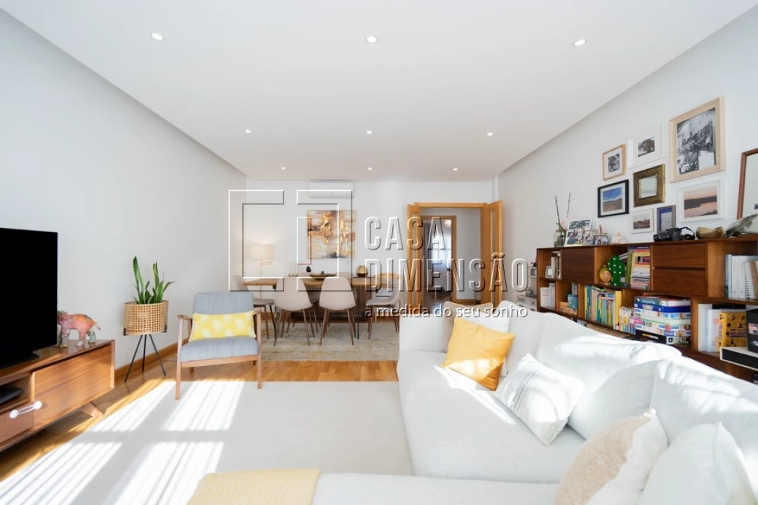 Apartamento T2 para Venda em Carnaxide e Queijas Foto 20
