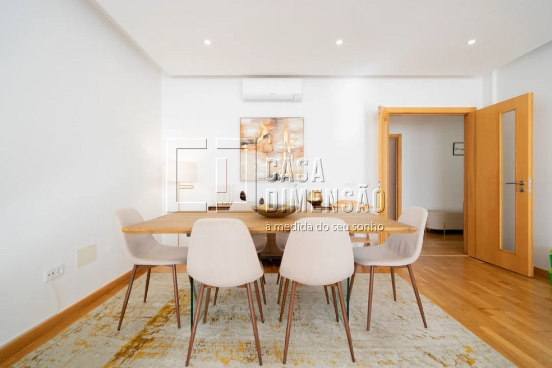 Apartamento T2 para Venda em Carnaxide e Queijas Foto 28