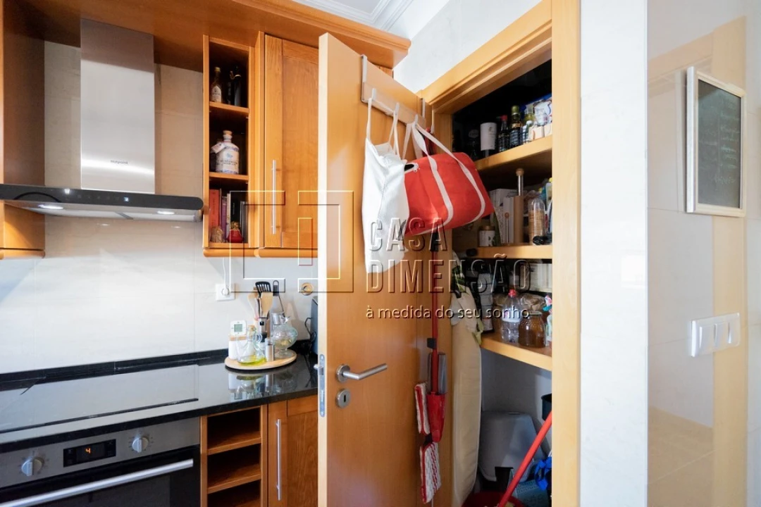 Apartamento T2 para Venda em Carnaxide e Queijas Foto 45