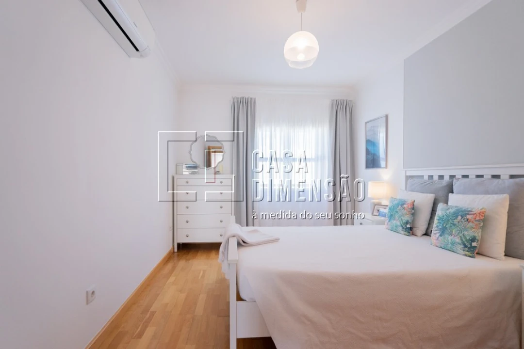 Apartamento T2 para Venda em Carnaxide e Queijas Foto 47