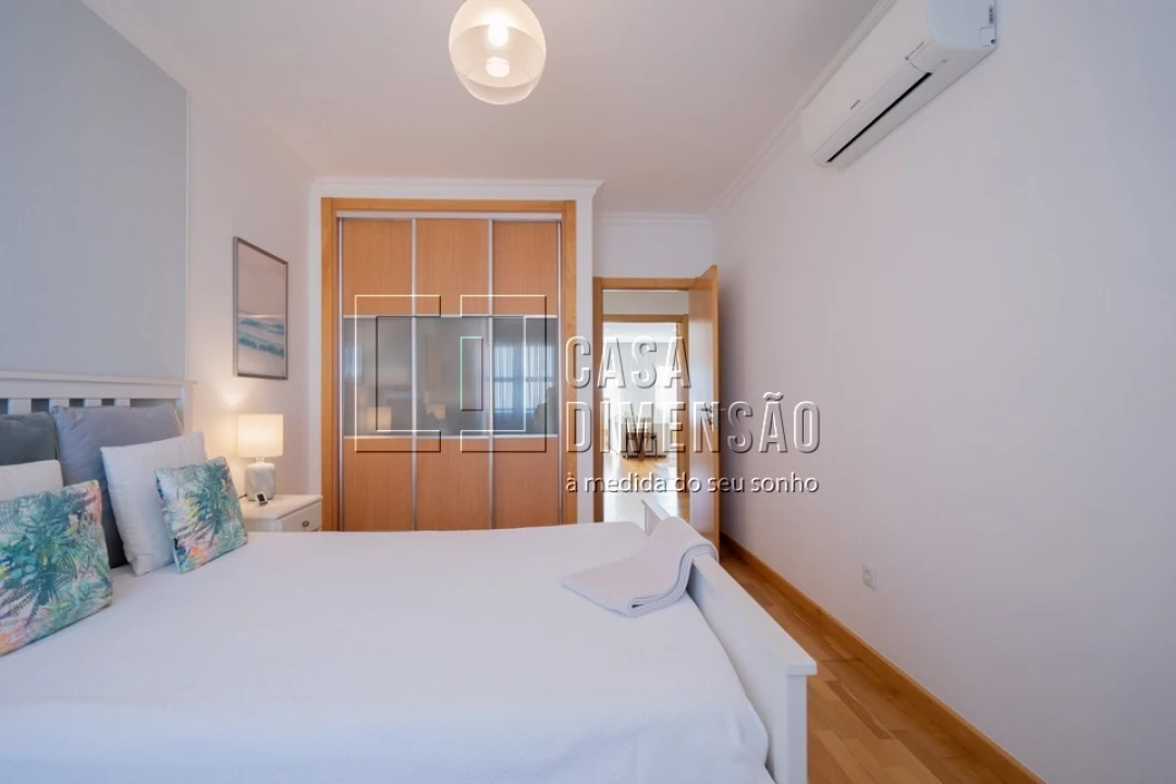 Apartamento T2 para Venda em Carnaxide e Queijas Foto 53