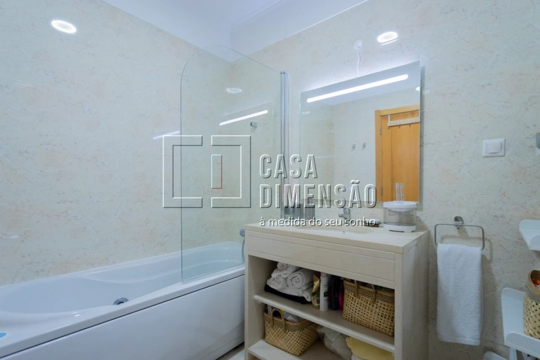 Apartamento T2 para Venda em Carnaxide e Queijas Foto 65
