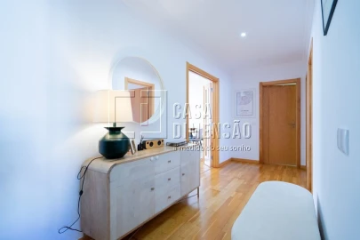 Apartamento T2 para Venda em Carnaxide e Queijas