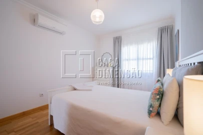 Apartamento T2 para Venda em Carnaxide e Queijas
