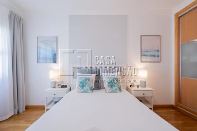 Apartamento T2 para Venda em Carnaxide e Queijas