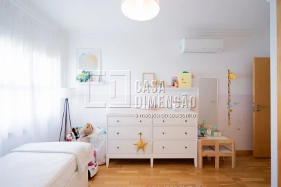 Apartamento T2 para Venda em Carnaxide e Queijas