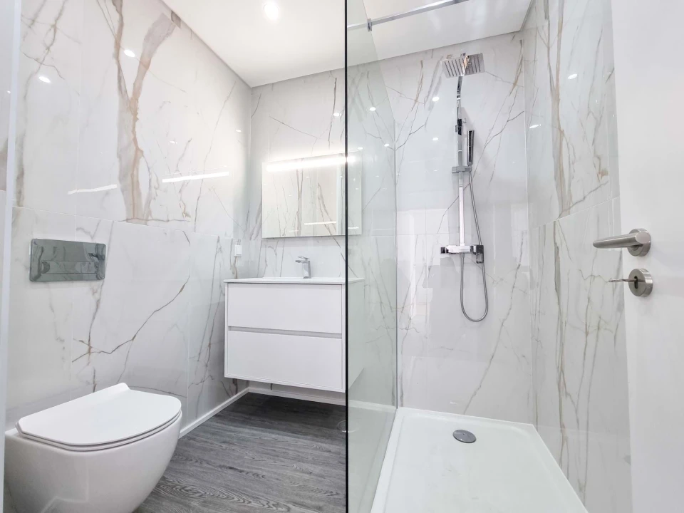 Apartamento T3 para Venda em Quelfes Foto 25
