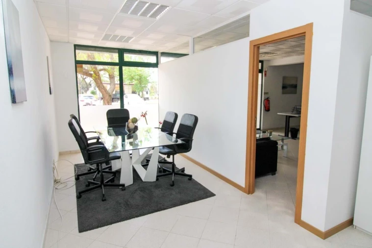 Negócio para Venda em Quarteira Foto 6