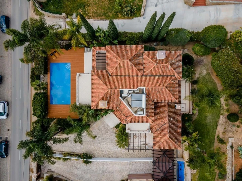 Moradia T4 para Venda em Santa Barbara de Nexe Foto 2