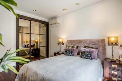 Moradia T4 para Venda em Santa Barbara de Nexe