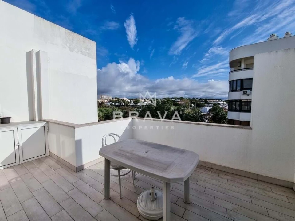 Apartamento T2 para Venda em Quarteira Foto 7