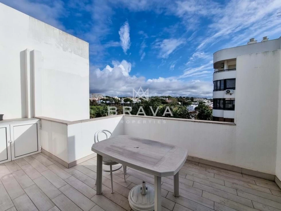 Apartamento T2 para Venda em Quarteira Foto 6