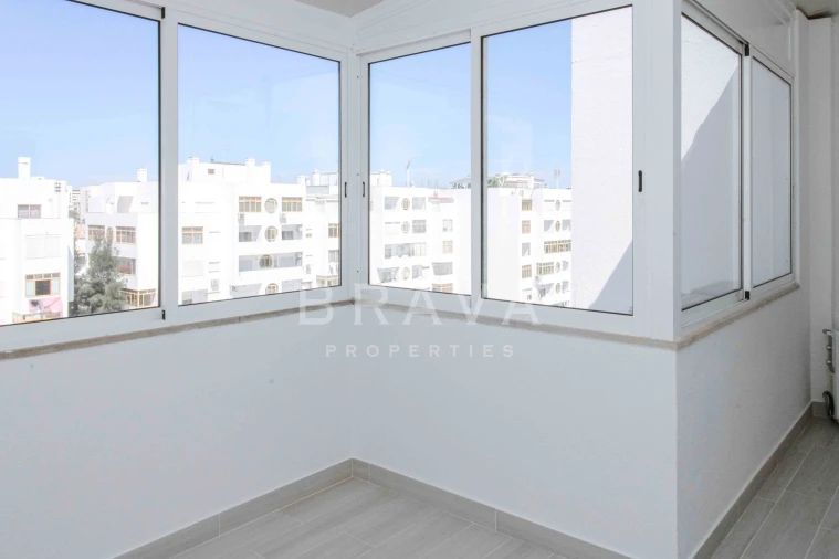 Apartamento T2 para Venda em Quarteira Foto 33