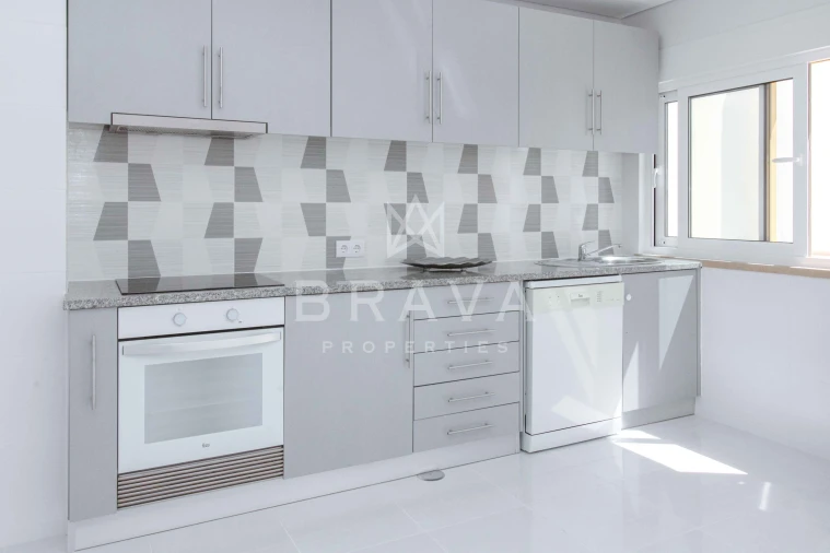 Apartamento T2 para Venda em Quarteira Foto 14