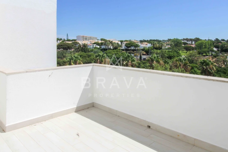 Apartamento T2 para Venda em Quarteira Foto 34