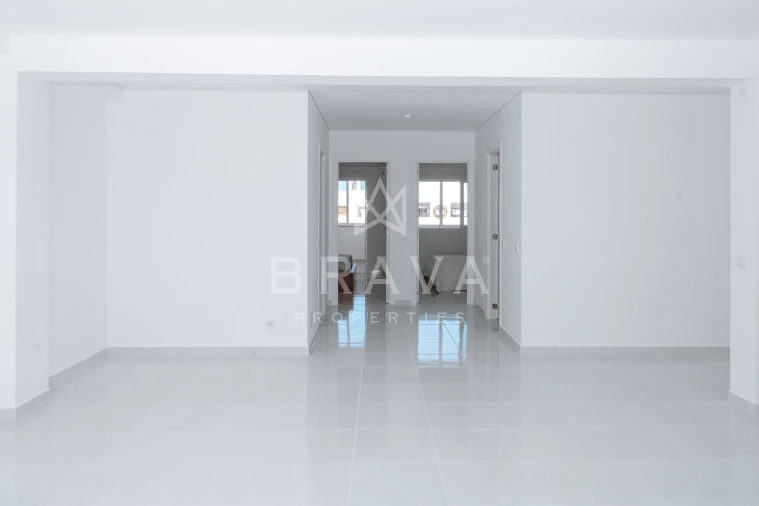Apartamento T2 para Venda em Quarteira Foto 6