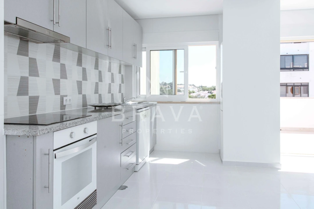 Apartamento T2 para Venda em Quarteira Foto 10