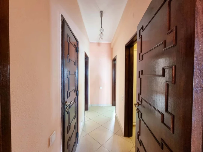 Apartamento T2 para Venda em Quarteira Foto 12