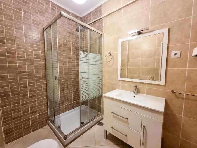 Apartamento T2 para Venda em Quarteira Foto 23