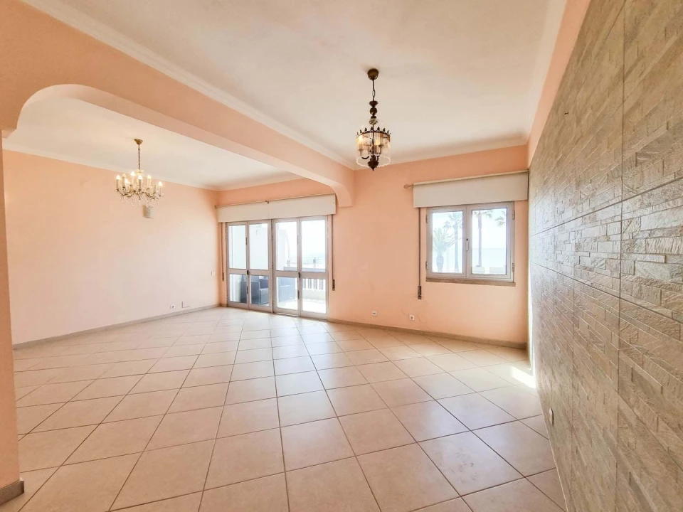 Apartamento T2 para Venda em Quarteira Foto 6