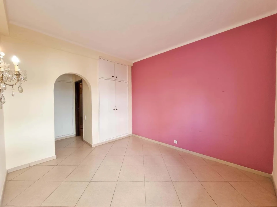 Apartamento T2 para Venda em Quarteira Foto 13