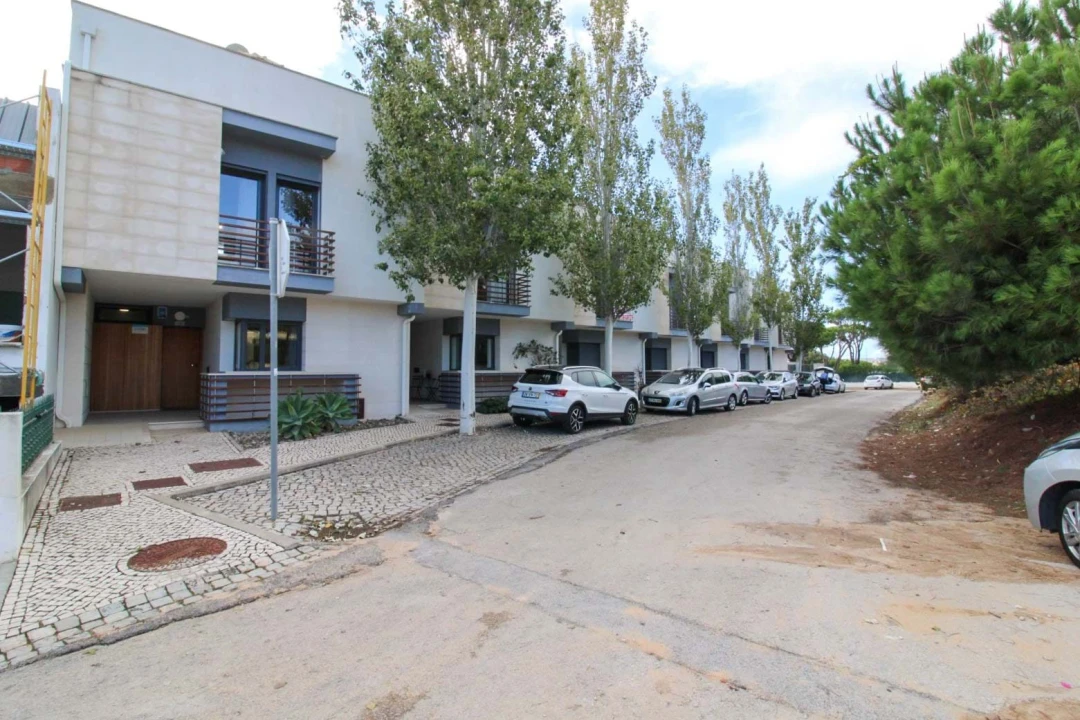 Moradia T3 para Venda em Quarteira Foto 42