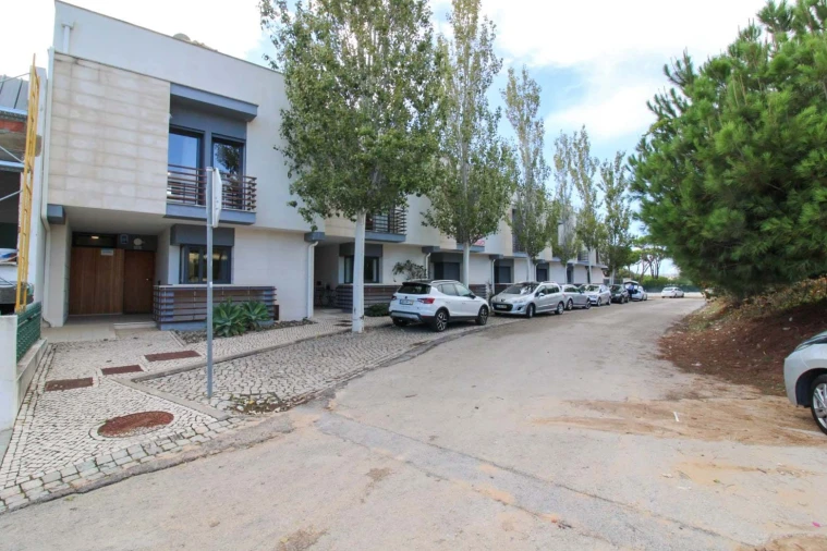 Moradia T3 para Venda em Quarteira Foto 42