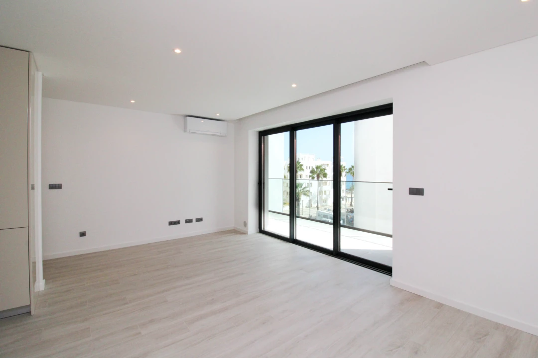 Apartamento T2 para Venda em Quarteira Foto 6