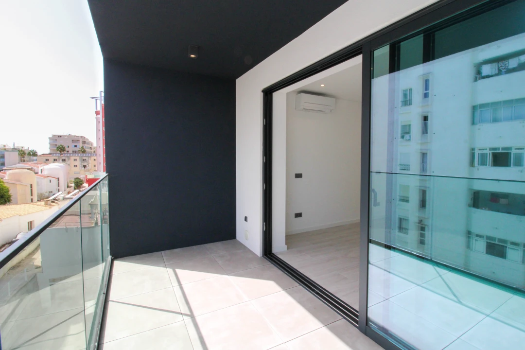 Apartamento T2 para Venda em Quarteira Foto 8