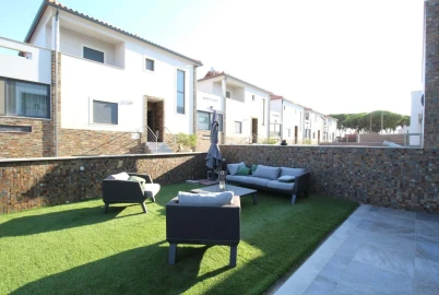 Moradia T3 para Venda em Albufeira e Olhos de Água