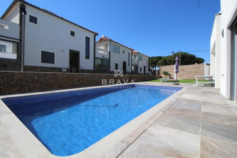 Moradia T3 para Venda em Albufeira e Olhos de Água Foto 40