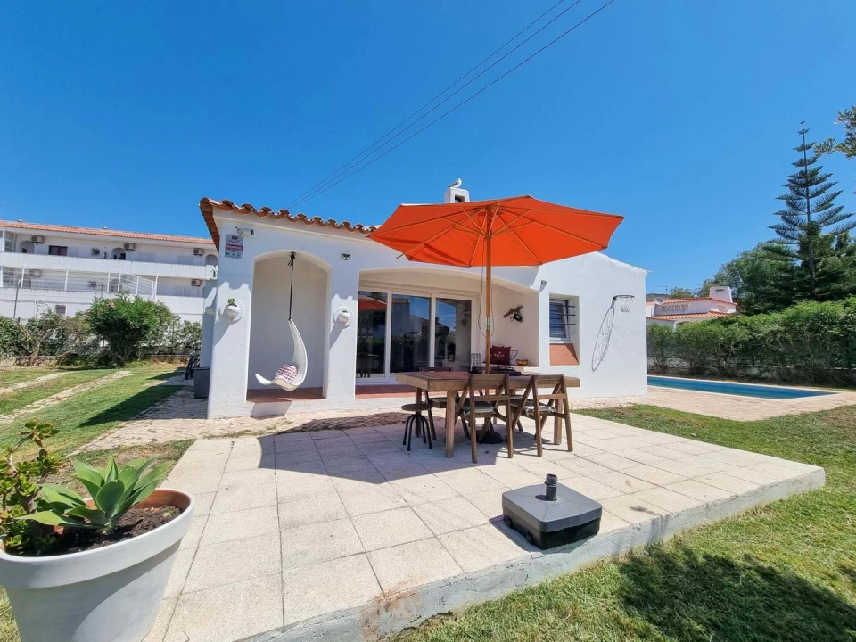 Moradia T3 para Venda em Albufeira e Olhos de Água Foto 1