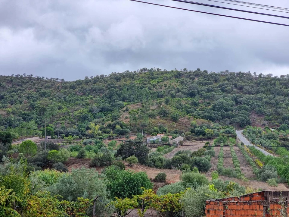 Moradia T4 para Venda em Alte Foto 5