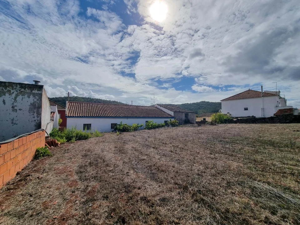 Moradia T4 para Venda em Alte Foto 41