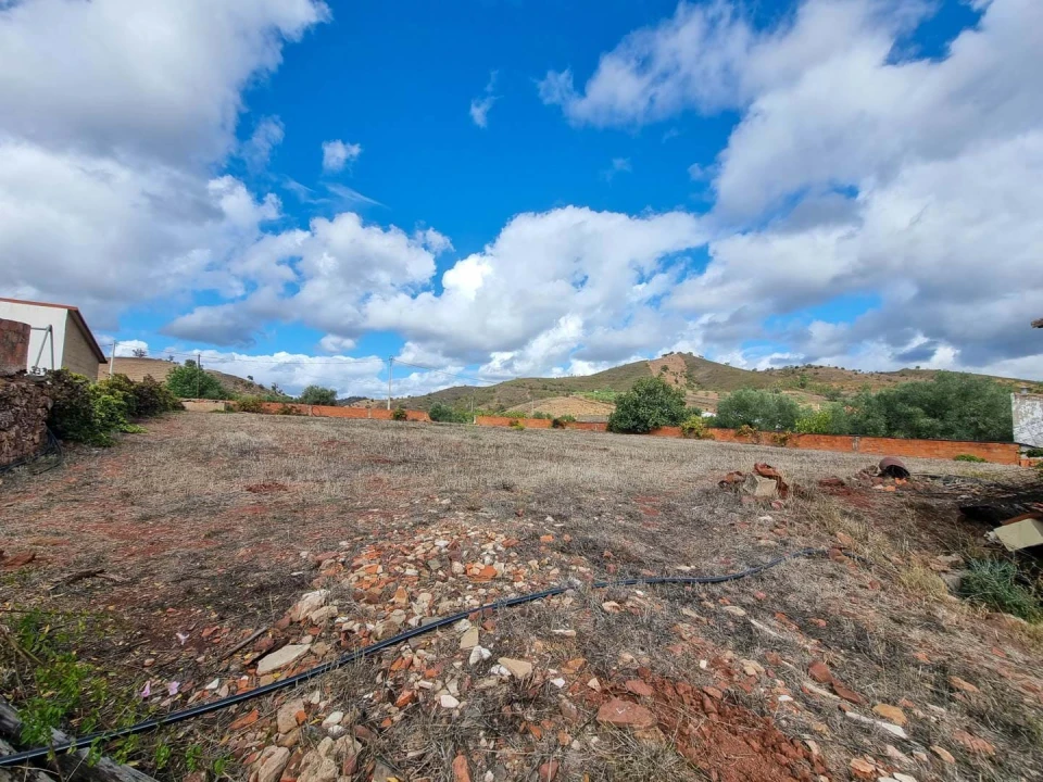 Moradia T4 para Venda em Alte Foto 39