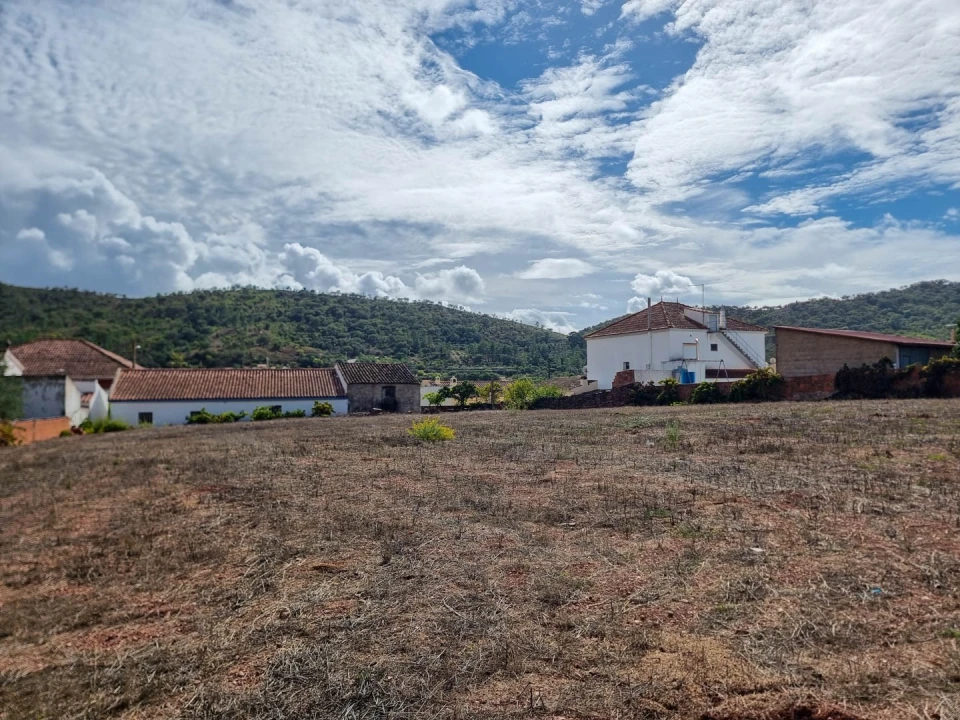 Moradia T4 para Venda em Alte Foto 37