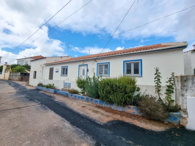 Moradia T4 para Venda em Alte Foto 4